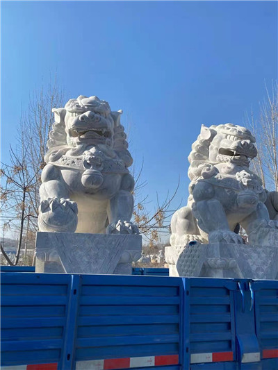 石雕動物像